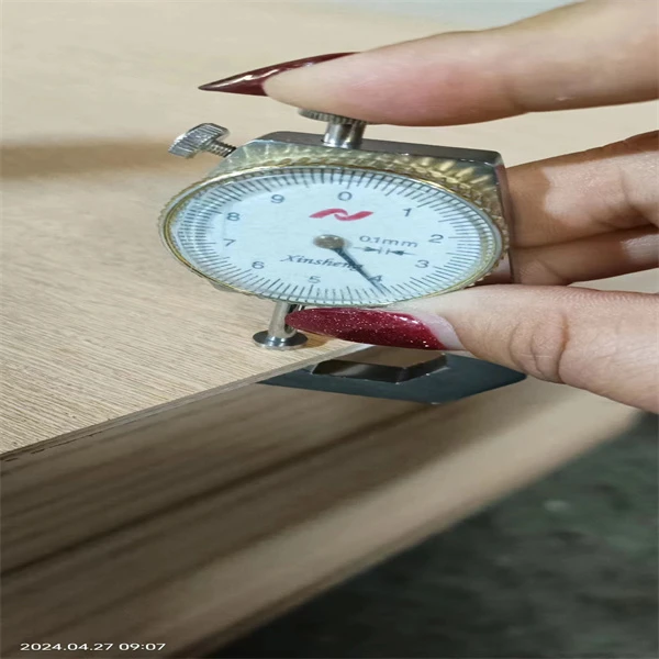 China Cheap Price Commercial Plywood 18MM Plywood