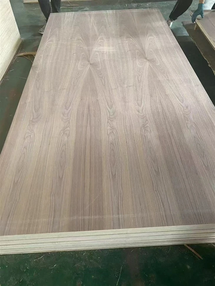 Fancy Plywood Poplar Core Wulnut Natural Wood Veneer