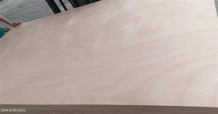 Natural Wood Veneer Plywood For Furniture/Ceiling/Wall Decoration